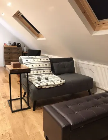 Cosy new Loft with bathroom and facilities