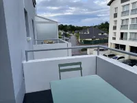 Very attractive, fully-furnished, luxury T2 apartment 5 minutes' walk from the center.