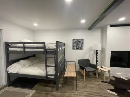 Ski in/out Condo Modern Mountain Top at Snowriver Resort