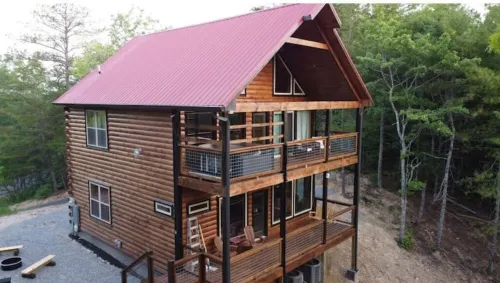 Cozy mountain retreat on Wears Valley, Modern Rustic Cabin!