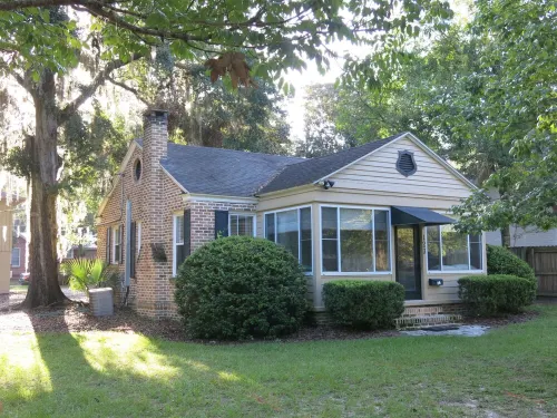 3/1 bath behind Alumni Hall! Walk TO Stadium/UF/O'Connell Center