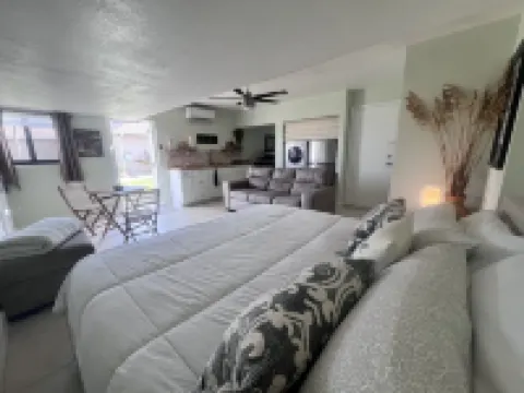 Relax near Clover Park 7 min drive