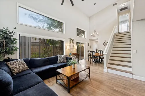 Bright Home in the Heart of the Wellington