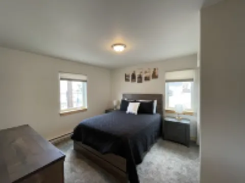 Yellowstone Retreat Rentals UD: two blocks from Yellowstone!