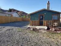The Rustic Valley Cabin Hotels in Challis