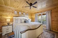 Summer Specials • Smoky Mtn Retreat: Game Room/Hot Tub Hotels near Smoky Mountain Knife Works