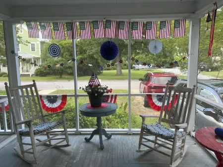 Experience old Oriental