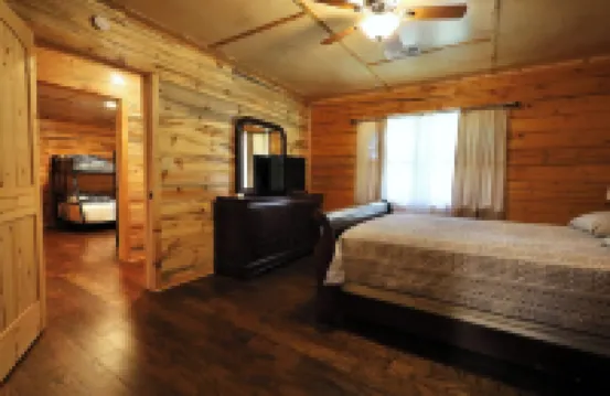 Old Mill Cabin #2 - on the Little MO River, Large Yard, Bunk Room!