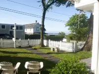 Charming 1-bedroom condo in East End of Provincetown with parking. Hotel a Provincetown