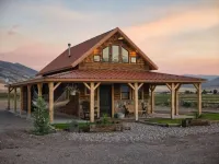 COZY Cabin for Couple Getaways-4 min to Hot Springs-Central to Utah's Mighty 5 Hotels in Monroe