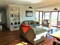 DOLPHIN LOOKOUT COTTAGE Overlooking Binalong Bay