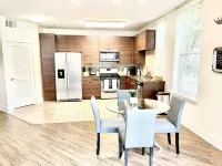 Spacious 2 bedroom Venice beach condo