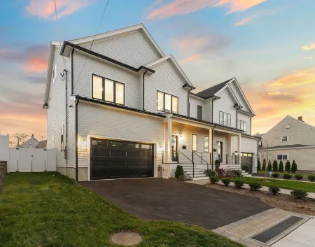 Villa in Boston 6BR 5.5 Bath-IGLOO, Arcade, Parking,Game Room,EV Отели рядом со станцией Брендейс / Робертс