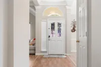 Fully Remodeled 3 bedroom 2 Bath Home Hotels in Mansfield