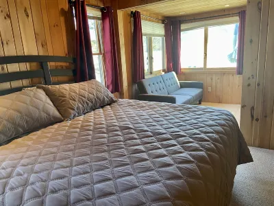 Lake George Waterfront with Dock Space, fire pit and game room! Hotels near Walgreens