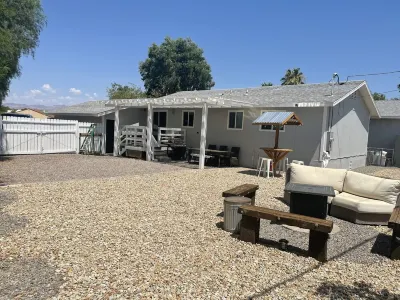 One block to the River, sports park, dogs, AC garage games!