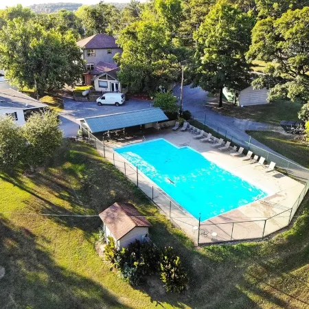 Private Hot Tub!  Kayaks. Serene Lakefront. Pool.