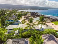 Fabulous Waterfront Modern Home on the Keiki Beach, Walking Distance to Town