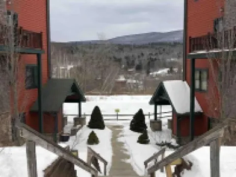 Hunter Mountain 2 Bedroom Condo - Steps to Ski Slopes!! ハンターのホテル