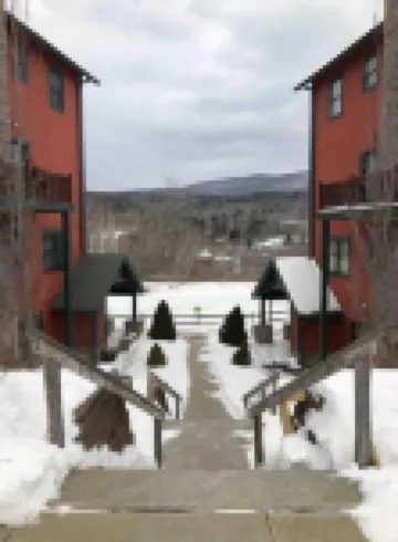 Hunter Mountain 2 Bedroom Condo - Steps to Ski Slopes!!
