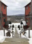 Hunter Mountain 2 Bedroom Condo - Steps to Slopes & Zip Line!!
