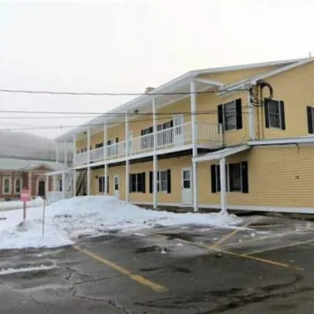 Updated Main St Condo in downtown Ludlow!