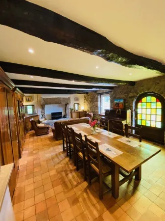 Traditional Breton house near the sea Отели в г. Кампер-Гезеннек