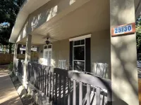 Charming 3-bedroom house in Idyllwild with WiFi and AC