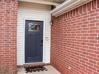 3 bed, 2 bath Luxury Home- SteamPunk Station close to everything!