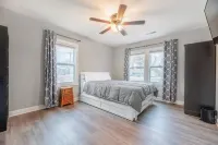 Brand New & High Quality Reno w/ Great Location