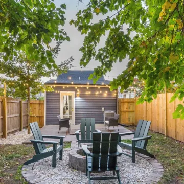 The Curated Chateau—Minutes from Louisville