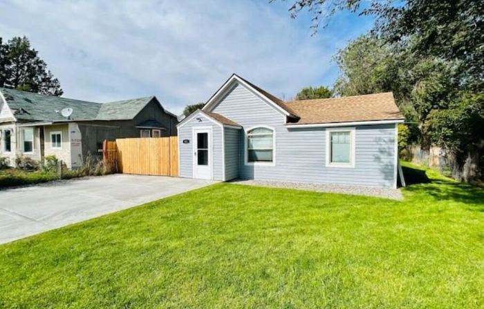 Modern Central Blackfoot Living