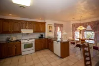 A quiet mountaintop retreat with all the comforts of home!