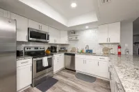 KING BEDS! Spacious, Central, Quiet