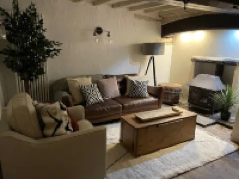 Stunning Canal Side Listed Cottage in the heart of Llangollen