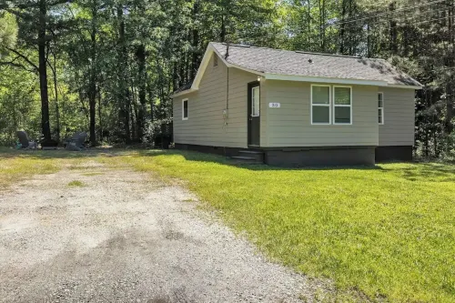 Cozy Newnan Retreat