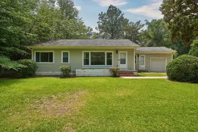 Bicycle Lane Bugalow- nestled between golfing and equestrian communities Hotels near Creation Museum