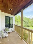 Mountain hideaway w/ private waterfall & sugarbush
