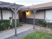 SALE! Peaceful, Clean, 4x Queen Bed, Spacious! Hotels in Hemet