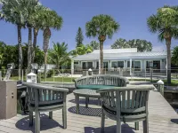 5BR/4.5B Beach House- heated pool, deep water dock, walk to beach!