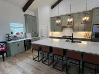 Forget your worries in this spacious and serene space.