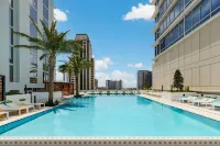 AC Hotel St. Petersburg Downtown - Rooftop Pools