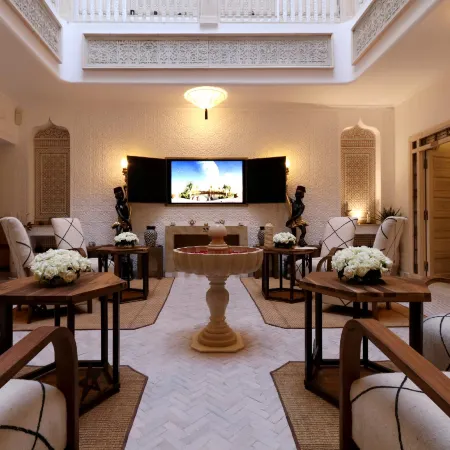 Riad Wazani Square & Spa
