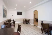 Capri Suites Anaheim Hotels in Anaheim