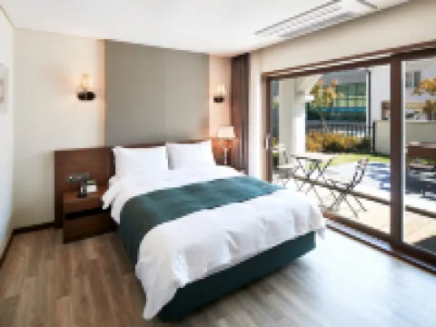 Hotel Thesoom Forest 桐華寺周辺のホテル