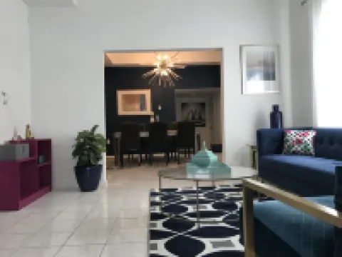 Selah 5th Avenue  City Home in Miami Close to Design District, Wynwood #artbasel