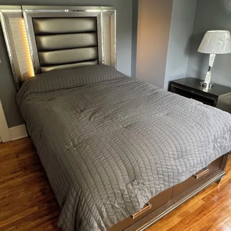 New 5 Bed 2 Bath near Syracuse University and Downtown with Plenty of Parking
