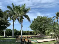 KCB-access Private Cabana Club, Dock on Canal, PET Friendly, Pickle ball courts