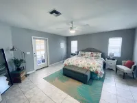 HAPPYOURS Luxury Heated Pool, Hot tub No Additional Fees!! Vanderbilt beach Các khách sạn ở Naples Park