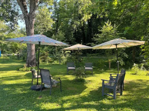 Art & Nature Retreat Suite Near Mountains, Airport & University of TN